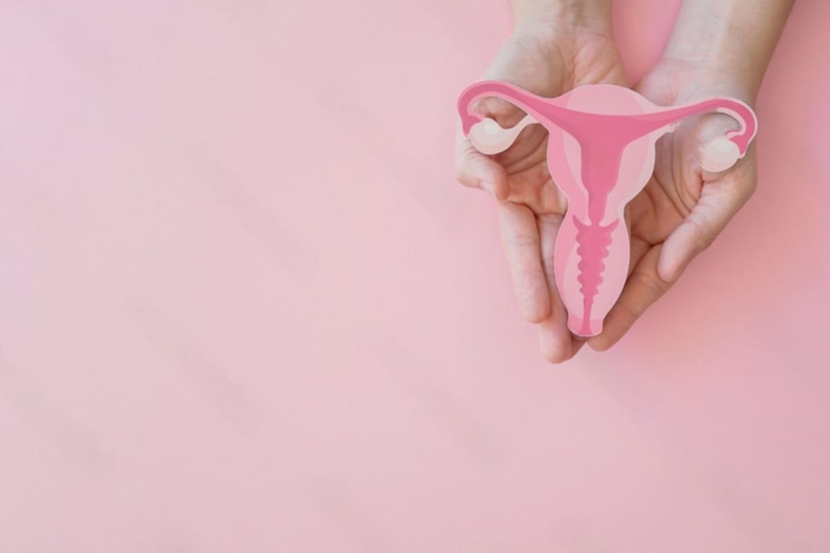 El cáncer de ovario no tiene una prueba de tamizaje como la citología. La detección temprana depende de TI. Si sientes saciedad temprana o inflamación constante, consulta a tu ginecólogo