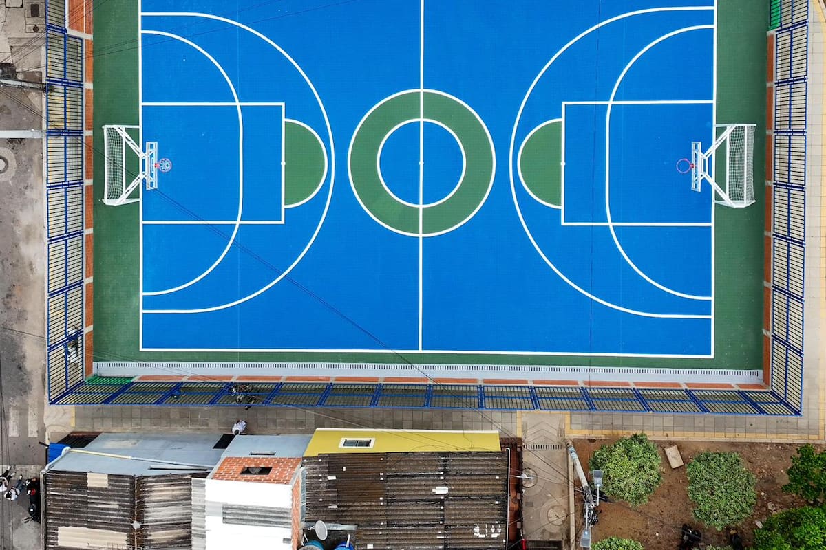Renovaron la cancha de Villa Alcazar