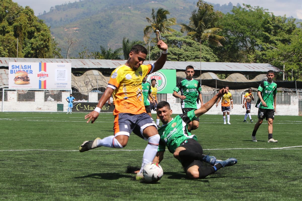 El campeón Barrancabermeja FC tuvo un estreno más ajustado y ganó el punto extra en penales. /FOTO: Jaime Moreno