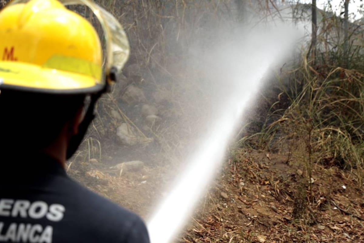 Girón y Lebrija son los dos municipios de la región, donde más se presentan incendios en la época de verano. (Foto: Archivo / VANGUARDIA LIBERAL)