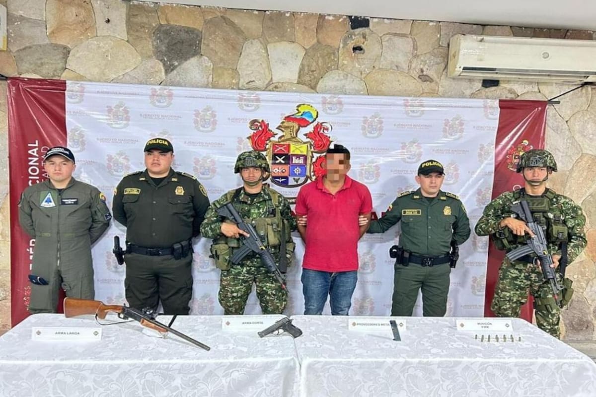 Alias Drácula, señalado como responsable de ataques terroristas y desplazamientos forzados en el Catatumbo y ser miembro del ELN fue capturado por tropas el Ejército Nacional. Foto: Ejercol