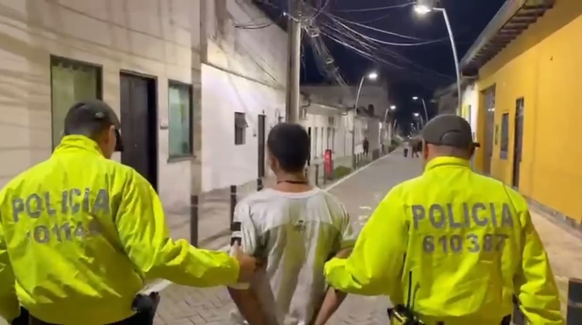 El hombre fue capturado en Piedecuesta.
Foto: Cortesía.