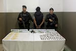 Capturan a joven con un arma, munición y más de 2.000 dosis de estupefacientes en Bucaramanga