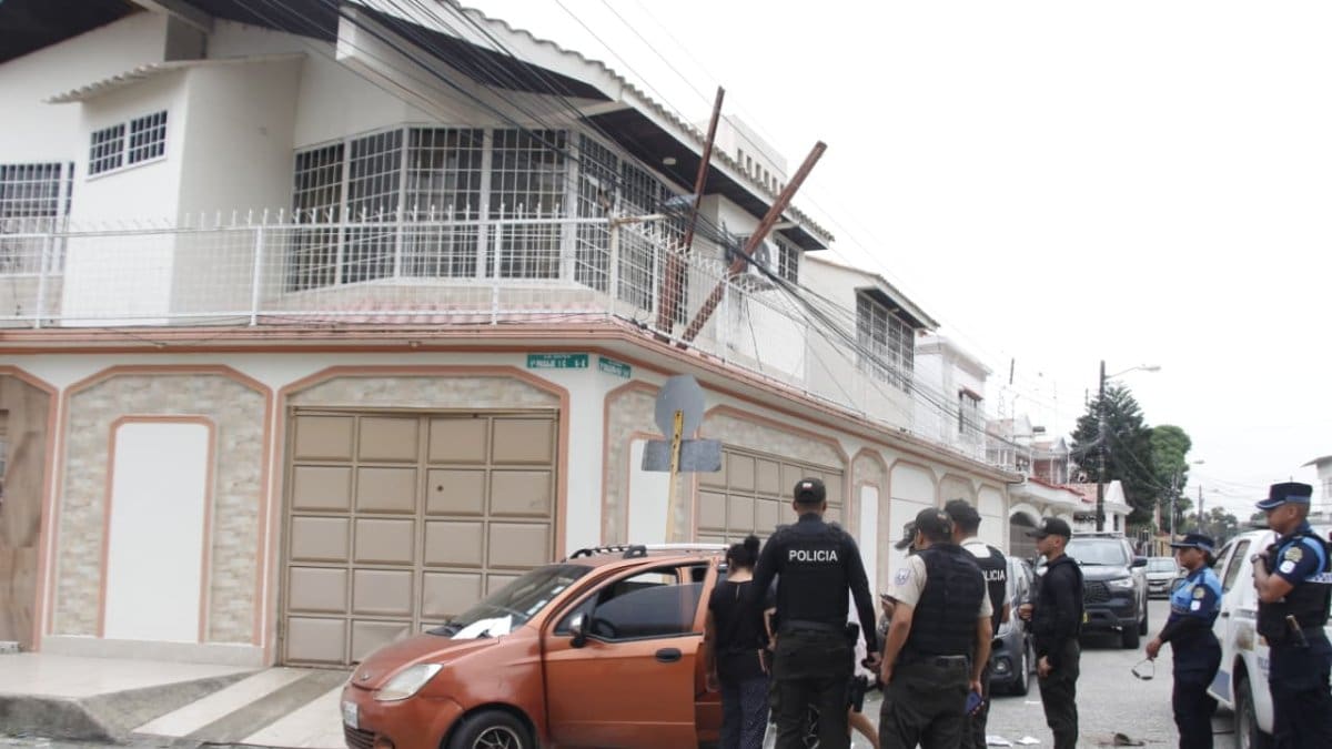 Carlos Alberto Kaiser fue hallado sin vida este sábado 25 de abril en la ciudadela La Saiba, al interior de un vehículo, en el sur de Guayaquil. /FOTO: Redes