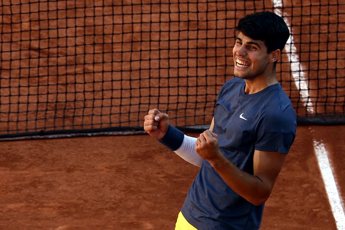 Carlos Alcaraz en medio de uno de los compromisos de Roland Garros.