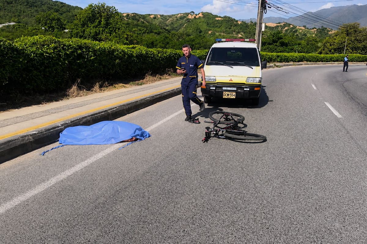 Carlos Eduardo Camacho Pinto, de 59 años, perdió la vida mientras practicaba ciclismo en la vía que comunica a Girón con Bucaramanga.