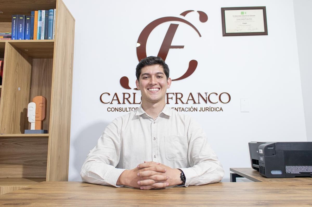 Carlos Franco, el joven líder que convirtió el talento de otros en ayuda para los barrios de Floridablanca.