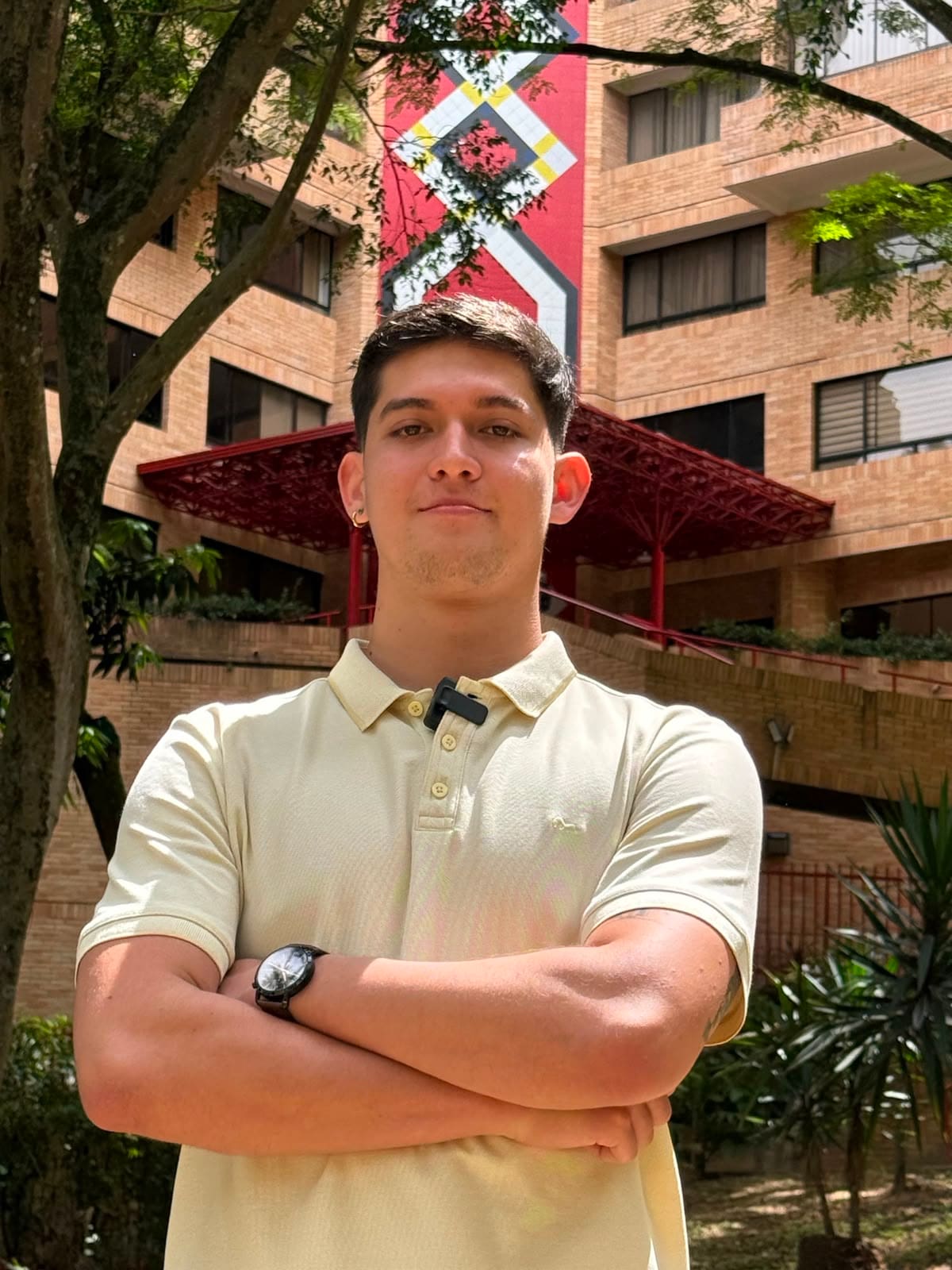 Carlos Antonio Franco encontró en el liderazgo social una forma de reunir jóvenes, conocimientos y voluntades para trabajar por la comunidad.
