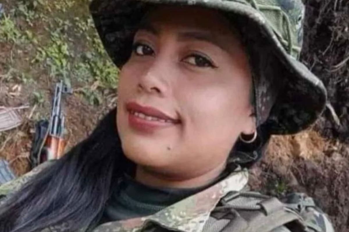 Carolina murió en medio de los combates que estallaron durante la Semana Santa en el área rural de La Cabaña, en el municipio de Argelia, en el suroeste del departamento. Militaba en la Segunda Marquetalia.