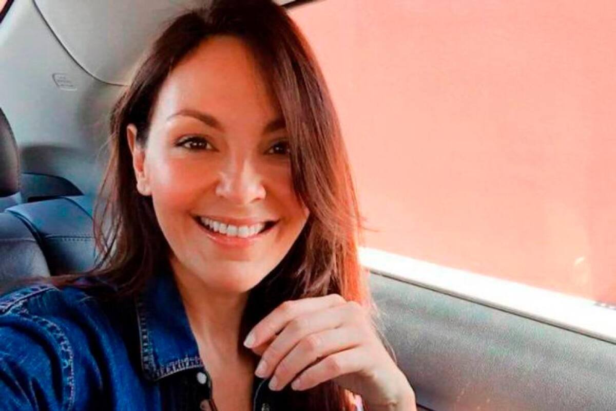 Carolina Gómez tiene 49 años de edad, y es presentadora, actriz y locutora en W radio Colombia con trayectoria internacional en Estados Unidos. Internet / VANGUARDIA