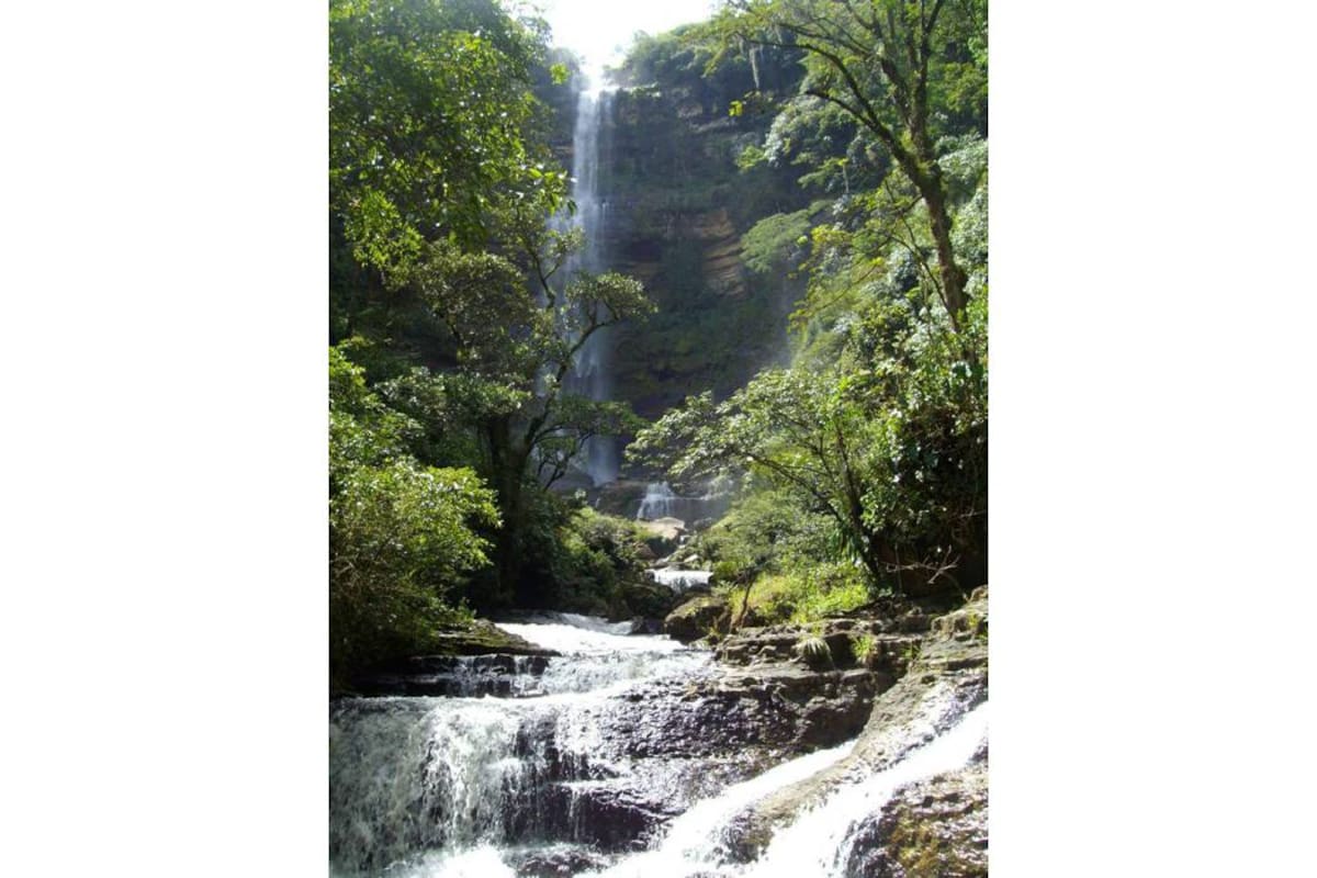 En las cascadas Juan Curí podrán encontrar cabañas rústicas, servicio de camping, torrentismo y caminatas ecológicas. (Foto: Ana Rojas/VANGUARDIA LIBERAL)