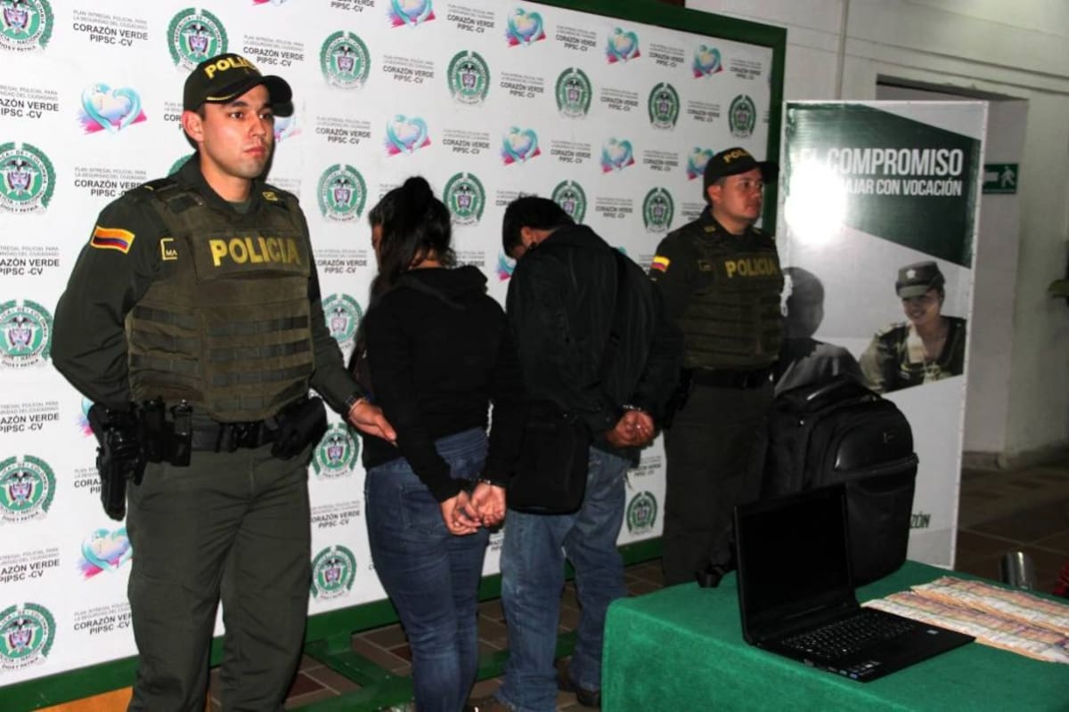 La pareja deberá responder por el delito de hurto calificado y agravado. El dinero y los objetos fueron recuperados. (Foto: Suministrada / VANGUARDIA LIBERAL)