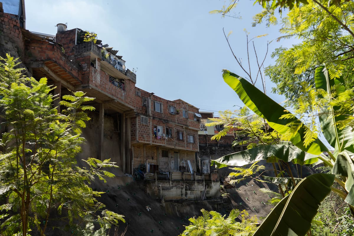 Gran obra de estabilización del barrio Pablo VI, de Bucaramanga. (Foto: Byron Pérez / VANGUARDIA)