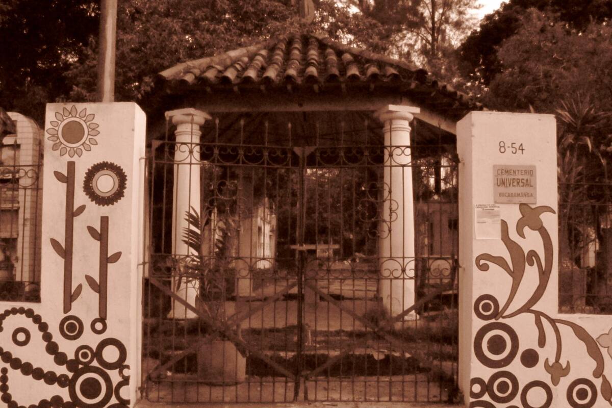 Entrada principal al Cementerio Universal de Bucaramanga (Foto suministrada: Sergio Armando Cáceres Mateus)