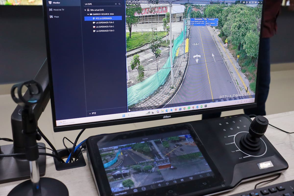 El Centro de Monitoreo Distrital opera las 24 horas del día con una red inicial de 110 cámaras de seguridad instaladas en 29 puntos estratégicos de Barrancabermeja.
Suministrada/Vanguardia