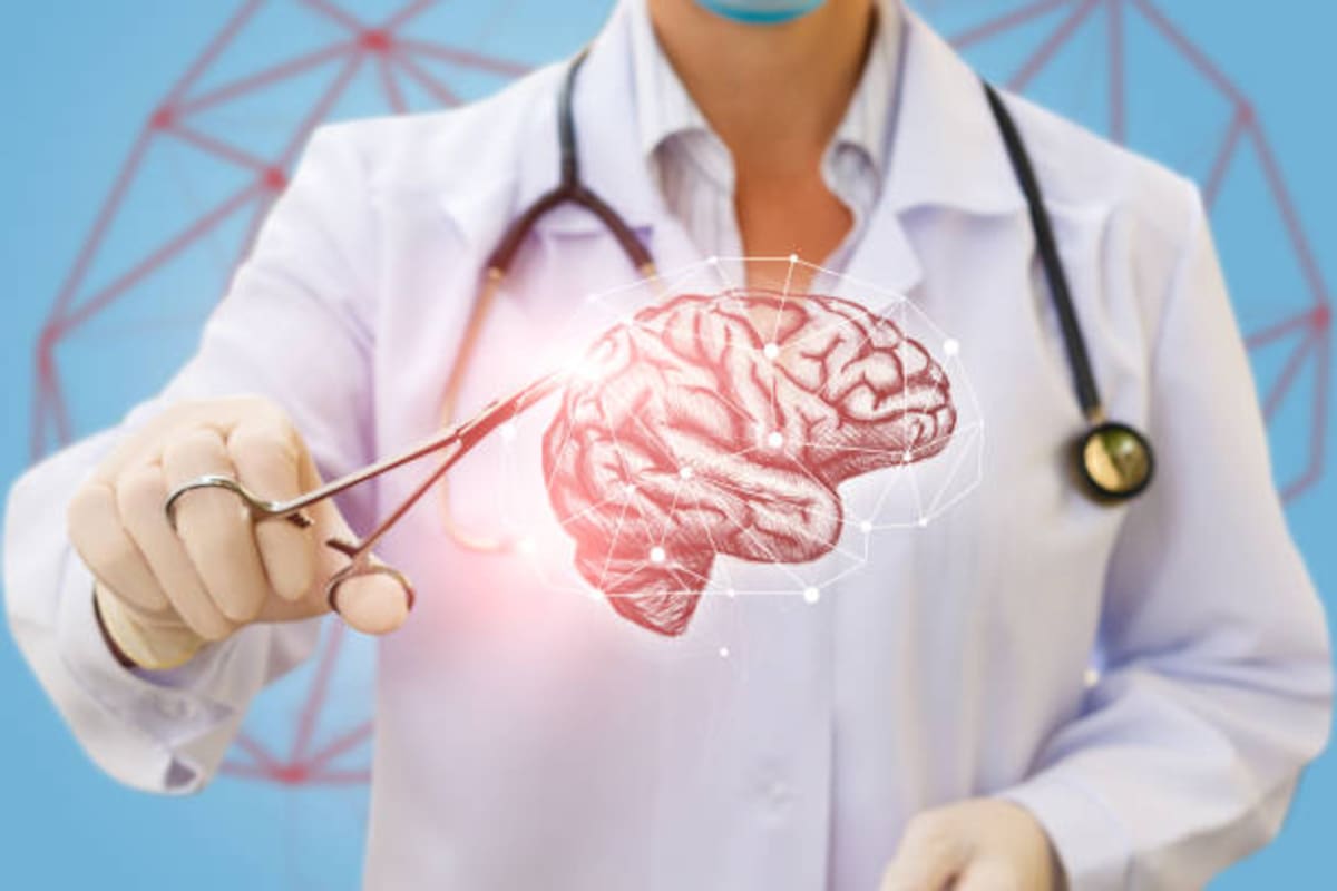 Las cirugías cerebrales crecieron un 9 %. ¿Sabe identificar cuándo un dolor de cabeza o mareo no es normal?