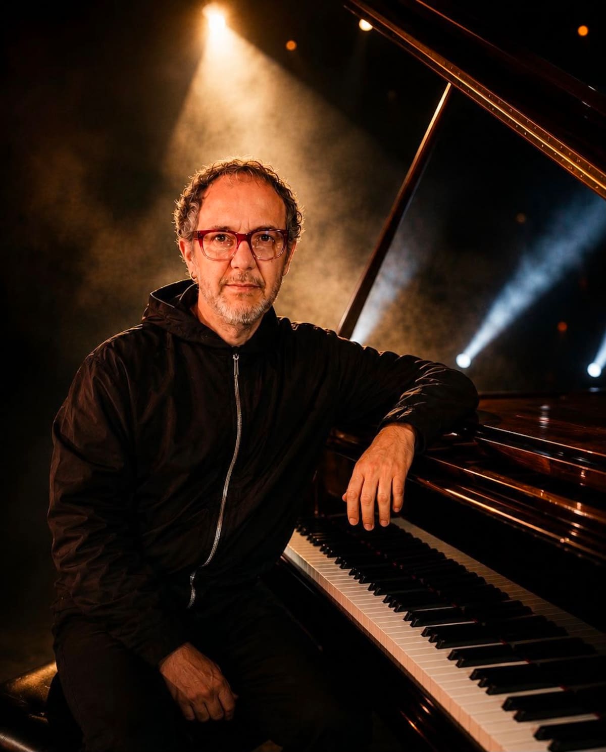 César López llega a Bucaramanga con piano, pintura en vivo, rock y jazz. Foto suministrada/VANGUARDIA