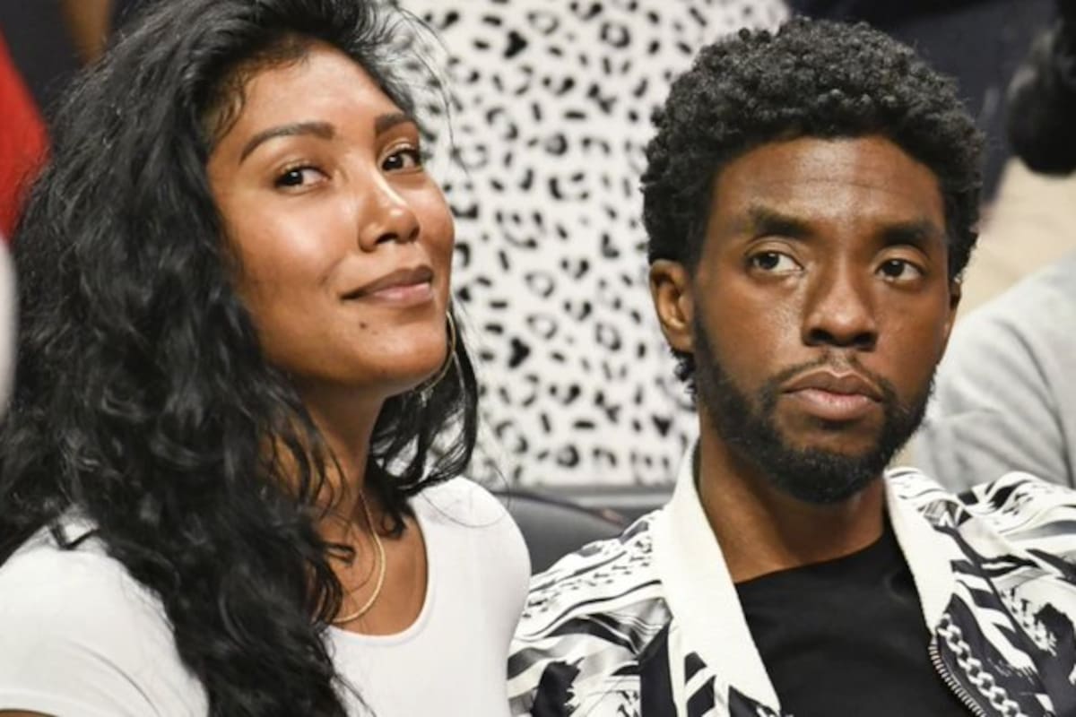 Una disputa legal ha estallado sobre la herencia de Chadwick Boseman después de que los hermanos el difunto actor acusaran a su viuda de manejar mal los activos y tomar decisiones importantes sin consultar a la familia.
