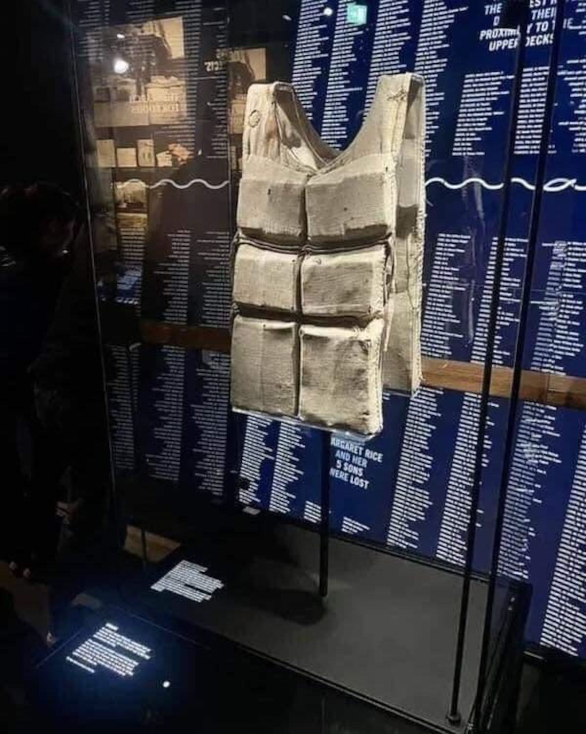 El chaleco salvavidas del Titanic es uno de los seis (de los 3.500 originales) que sobreviven en la actualidad.