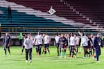 Cuchillos, machetes y sillas: los videos de las peleas entre hinchas de Cúcuta y Boyacá Chicó