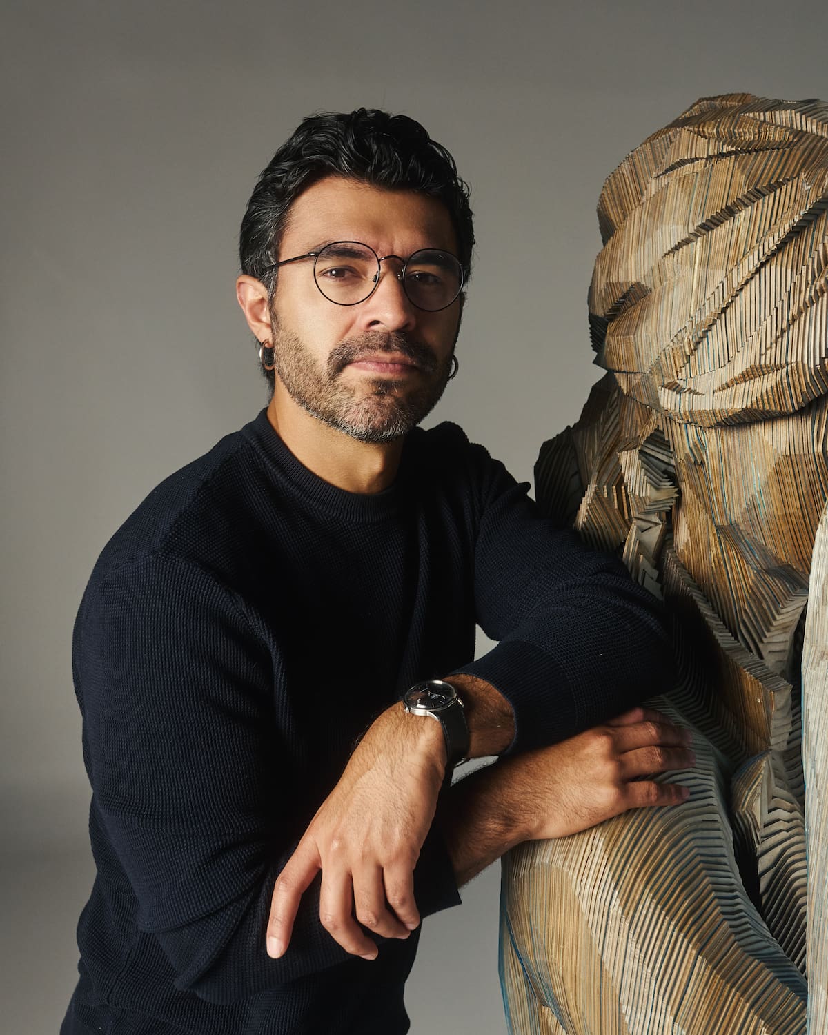 Tras recibir el galardón “Maestro de Maestros”, el artista presentó obras inéditas que anticipan una evolución en su lenguaje creativo, incorporando nuevas técnicas y materiales para expandir su propuesta más allá de las galerías.