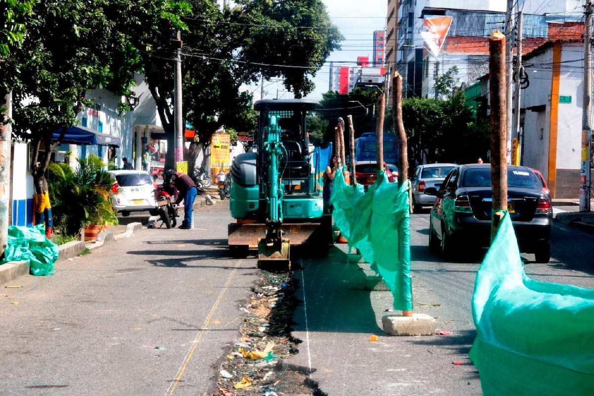 La Personería de Bucaramanga habilitó una línea de Whatsapp, para que la comunidad informe si observa el inicio de un nuevo frente de trabajo, en vías diferentes a las ya intervenidas: 317 636 9774. (Archivo / VANGUARDIA)