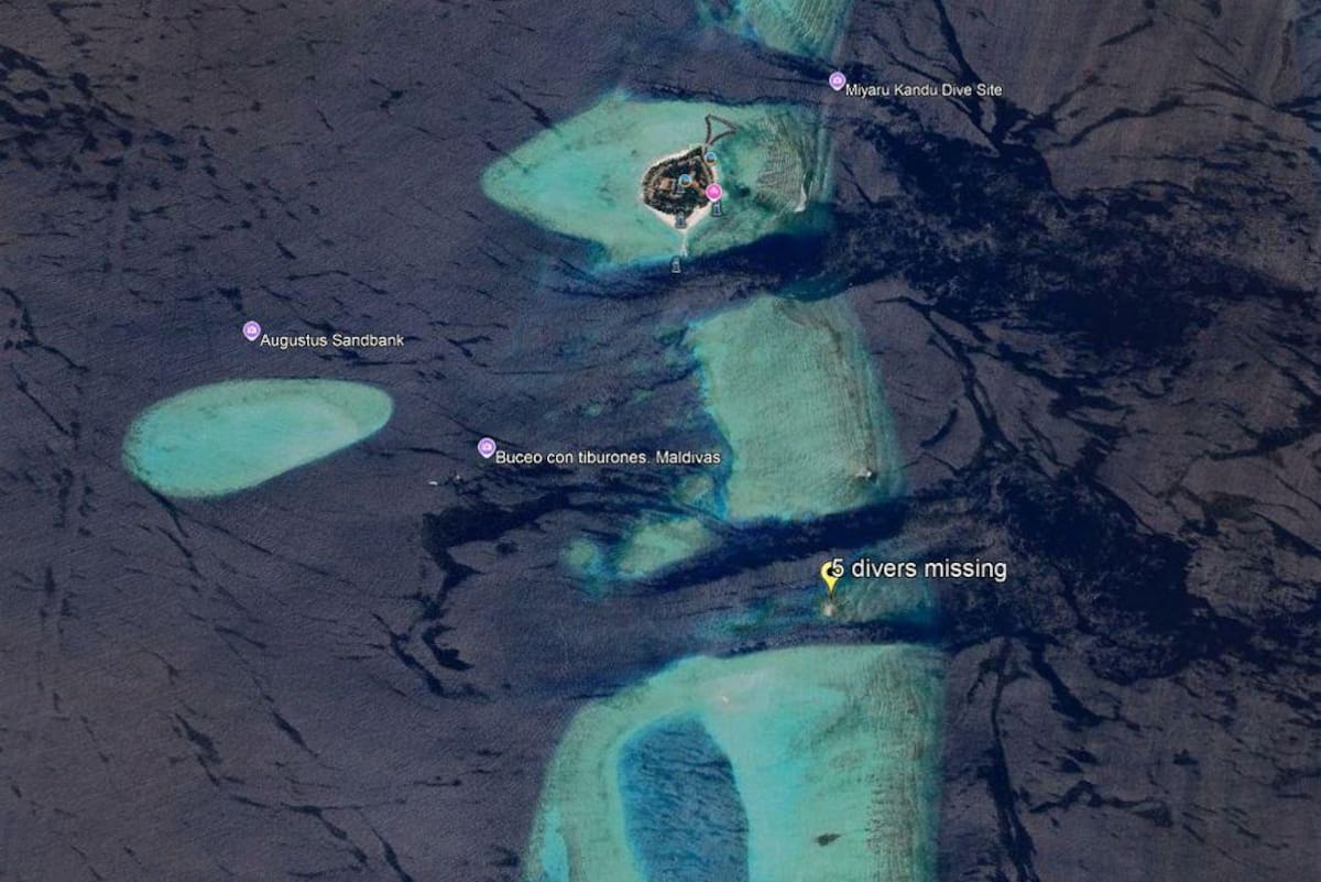 Imagen facilitada por la Fuerza de Defensa Nacional de Malivas que muestra la localización en la que cinco italianos fallecieron este jueves en un accidente de buceo cuando exploraban cuevas a 50 metros de profundidad en el atolón de Vaavu. Las víctimas son tres mujeres, una de ellas una investigadora de la Universidad de Génova (norte) con su hija, y dos hombres, según avanzan los medios italianos.