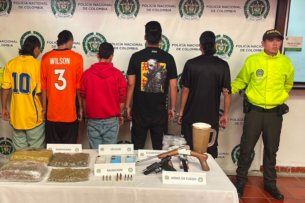 Cinco presuntos integrantes de la estructura criminal 'Los del Sur' fueron capturados durante allanamientos realizados en distintos sectores de Piedecuesta.