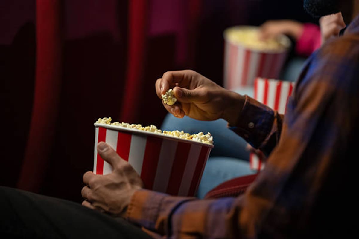 Cine a los barrios. // 123rf