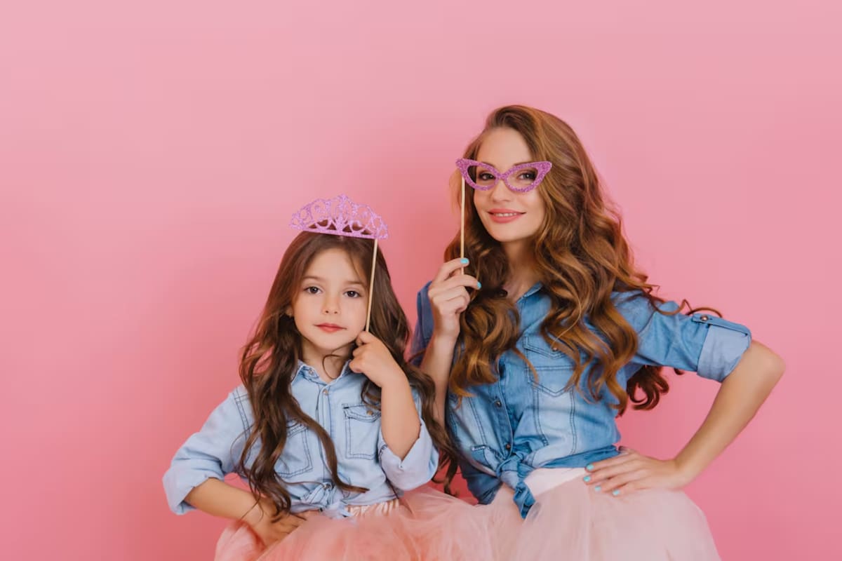 ¿Clásica o creativa? Descubra qué tipo de mamá es según su estilo