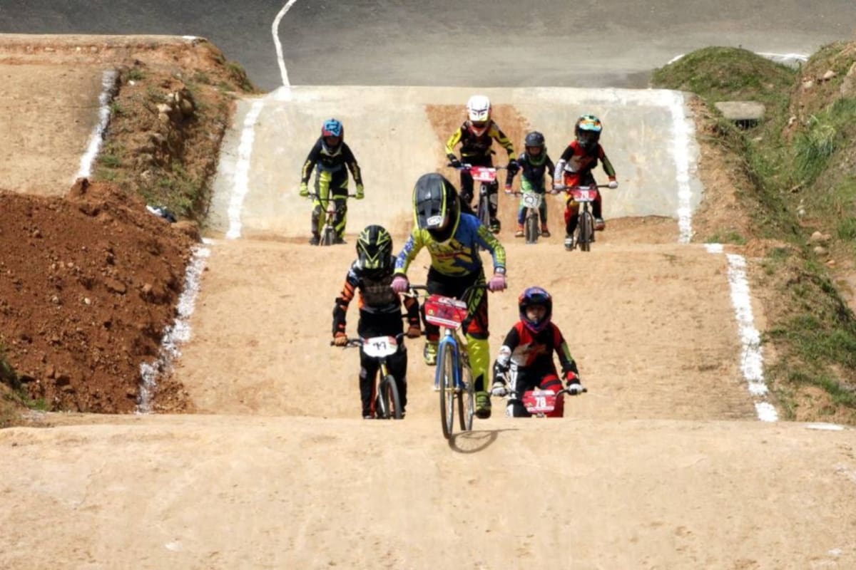 Con la disputa de la quinta Válida Departamental de bicicross, el BMX de Santander coronó a sus campeones y bajó el telón en la temporada 2018. (Foto: Jaime del Río / VANGUARDIA LIBERAL)