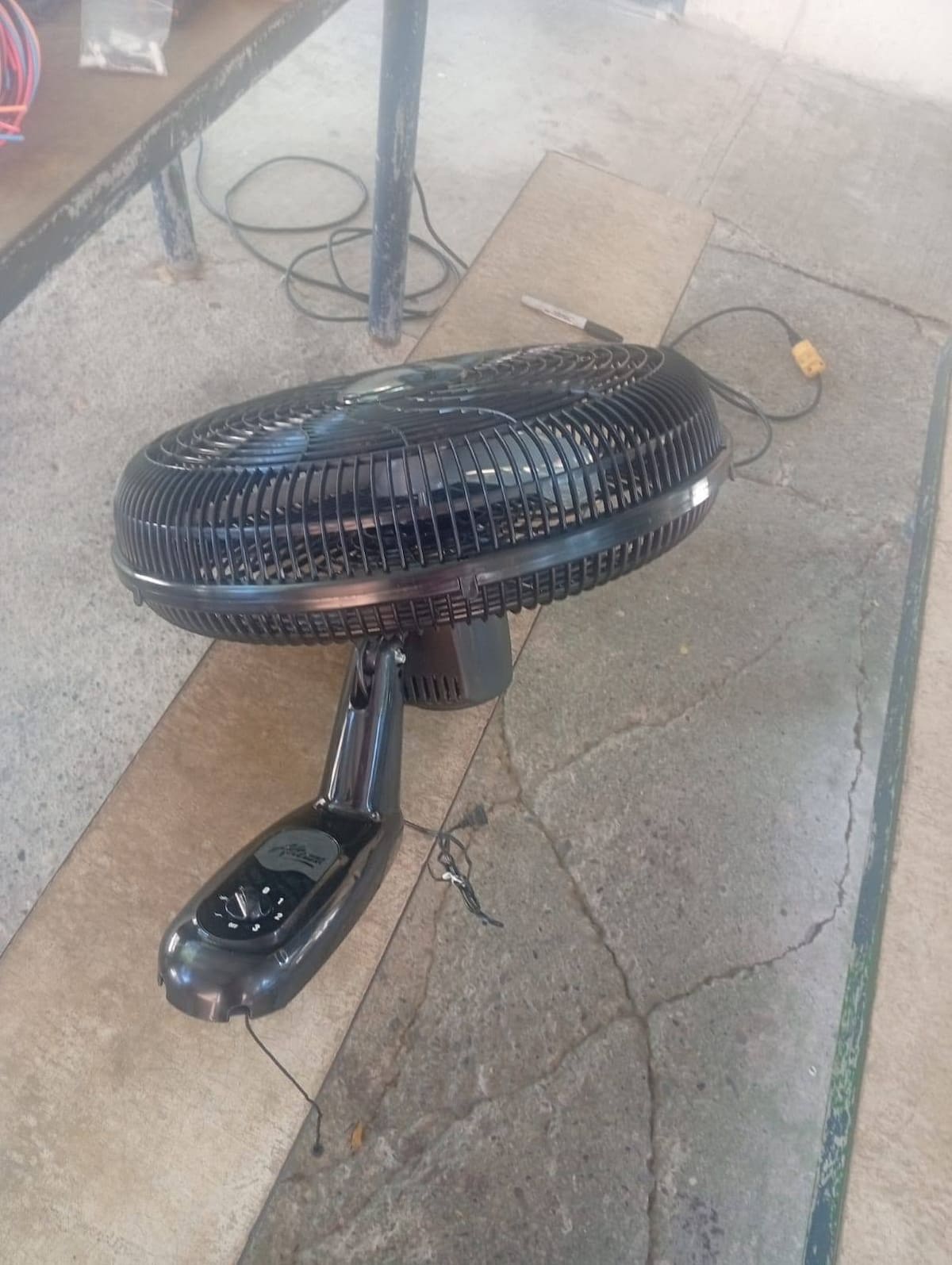 La Secretaría de Educación anunció una revisión técnica del aula donde se desprendió el ventilador para establecer qué ocasionó el incidente y definir las medidas preventivas.
Suministrada/Referencia/Vanguardia