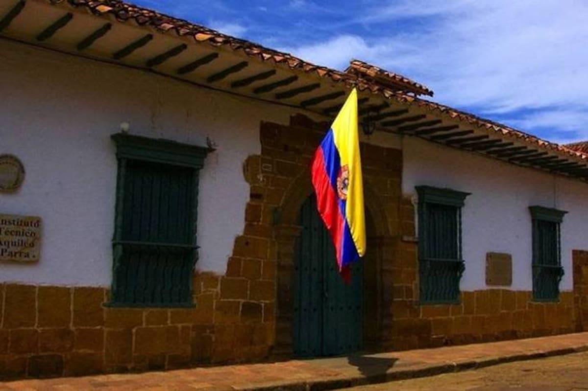 Este año debe cumplirse el cambio de las tejas de asbesto y la presentación de los proyectos para la construcción de los restaurantes escolares en el Instituto Técnico Aquileo Parra de Barichara.