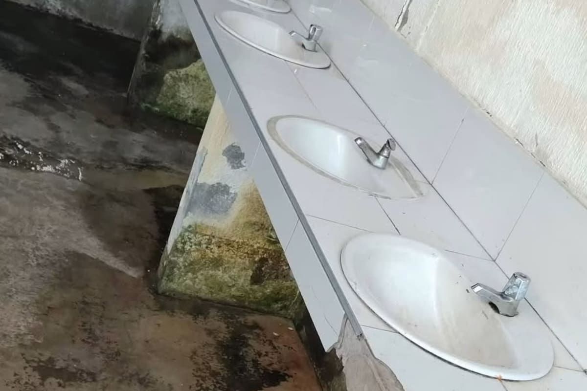 El colegio Nuestra Señora de la Candelaria, en Cimitarra, permanece con las actividades académicas suspendidas mientras se atienden los requerimientos sanitarios.
Suministrada/vanguardia