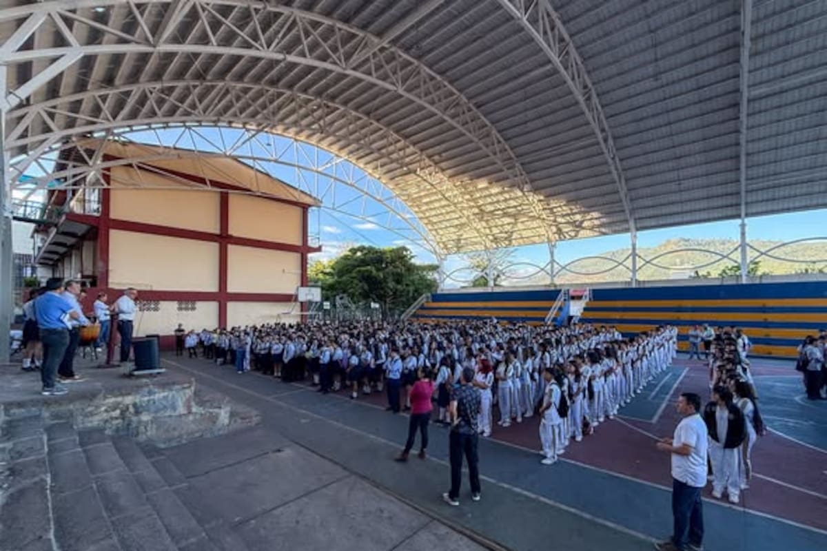 El Colegio Nacional San José de Guanentá es el más antiguo de San Gil y el de mayor número de estudiantes.