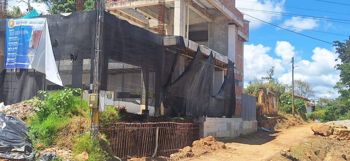 La suspensión de giros del DNP tiene la obra a punto de ser paralizada nuevamente.