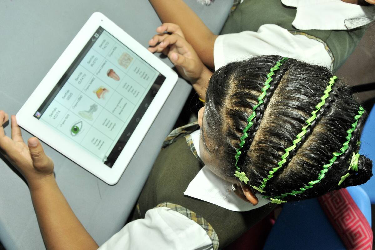 Según informó la Alcaldía de Bucaramanga, el Gobierno Nacional dispuso este año $823 millones para costear el servicio de internet en colegios públicos de la capital santandereana. Tales recursos son insuficientes para garantizar conectividad en todas las sedes, en lo que resta de 2019. Foto: archivo /VANGUARDIA LIBERAL