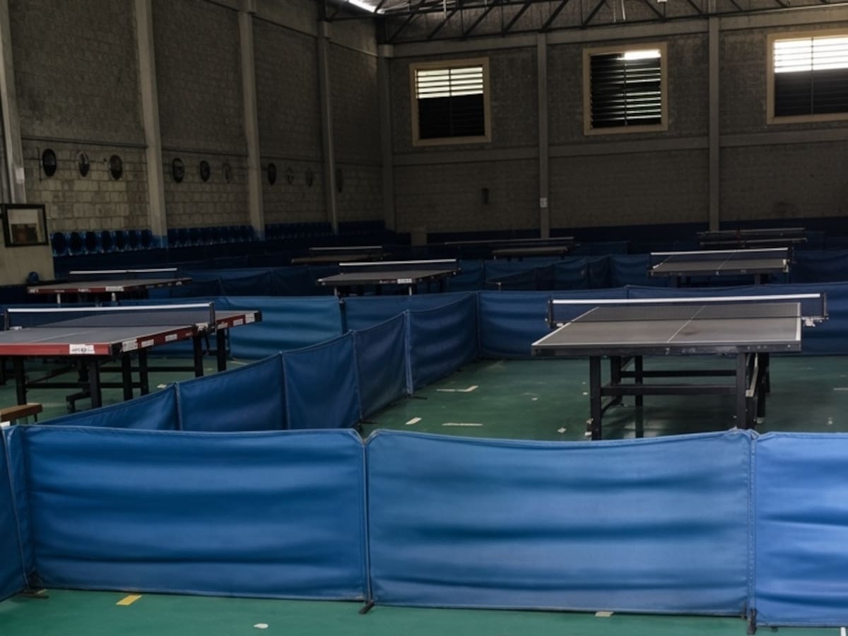 Los tenimesistas llevan dos meses sin poder utilizar el escenario deportivo debido a la falta de luz. Foto: Suministrada.