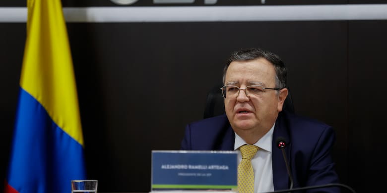 JEP responde a críticas por $56.435 millones en viáticos: solo 1,04 % fue para tiquetes al exterior