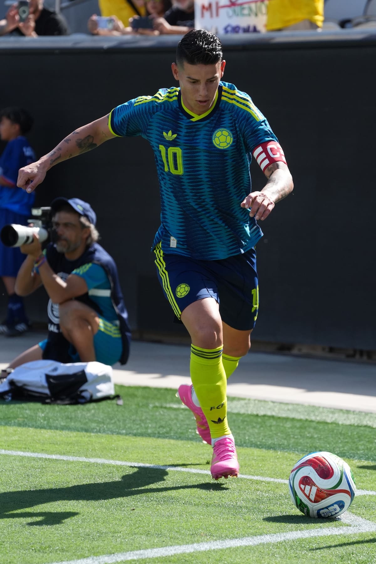 James Rodríguez dio una asistencia y participó en el segundo gol de Colombia sobre Jordania en el amistoso previo al Mundial. //Foto, EFE: Omar Alonso