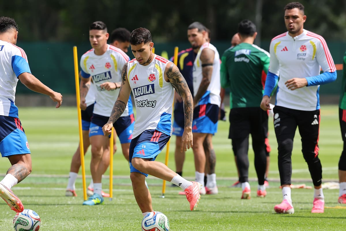 Los jugadores de la selección de Colombia durante el entrenamiento que ha realizado este viernes en Academia 'Aga' en Zapopan, Jalisco (México). //Foto, EFE: Alex Cruz.