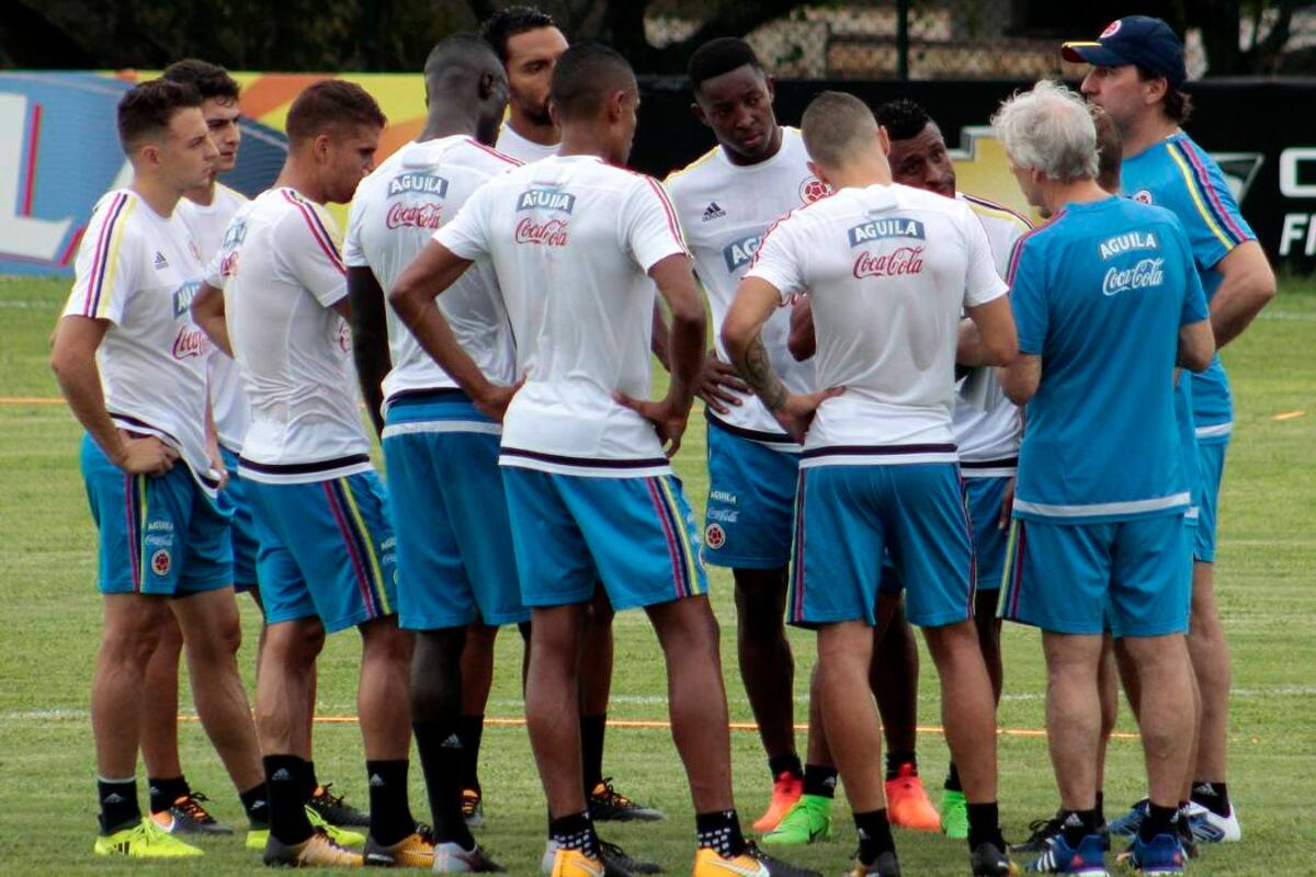 La selección Colombia está cerca de sellar su clasificación al Mundial de Rusia 2018, pero debe mejorar su rendimiento y terminar de engranar el juego colectivo, pues todavía no convence del todo. Ayer ya trabajó en Barranquilla. (Foto: Colprensa / VANGUARDIA LIBERAL)