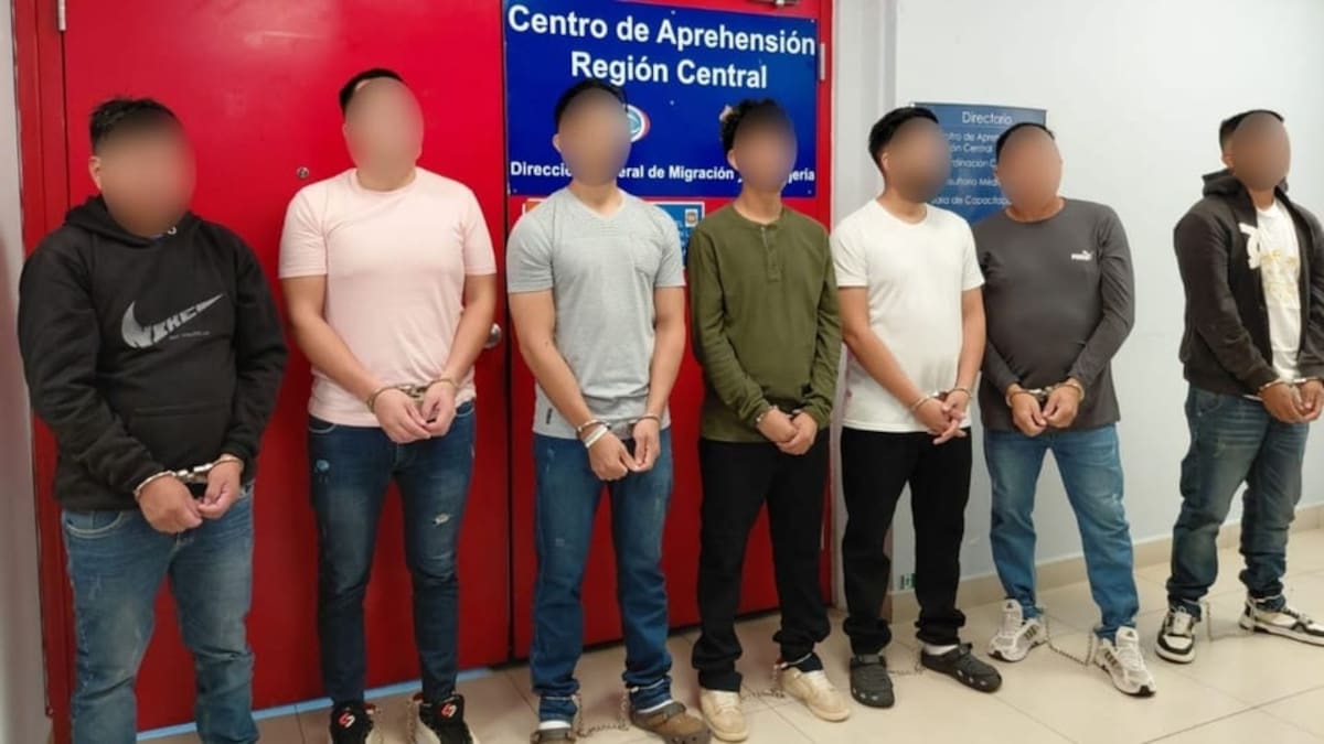 Colombianos deportados de Costa Rica.
Foto: Migración.