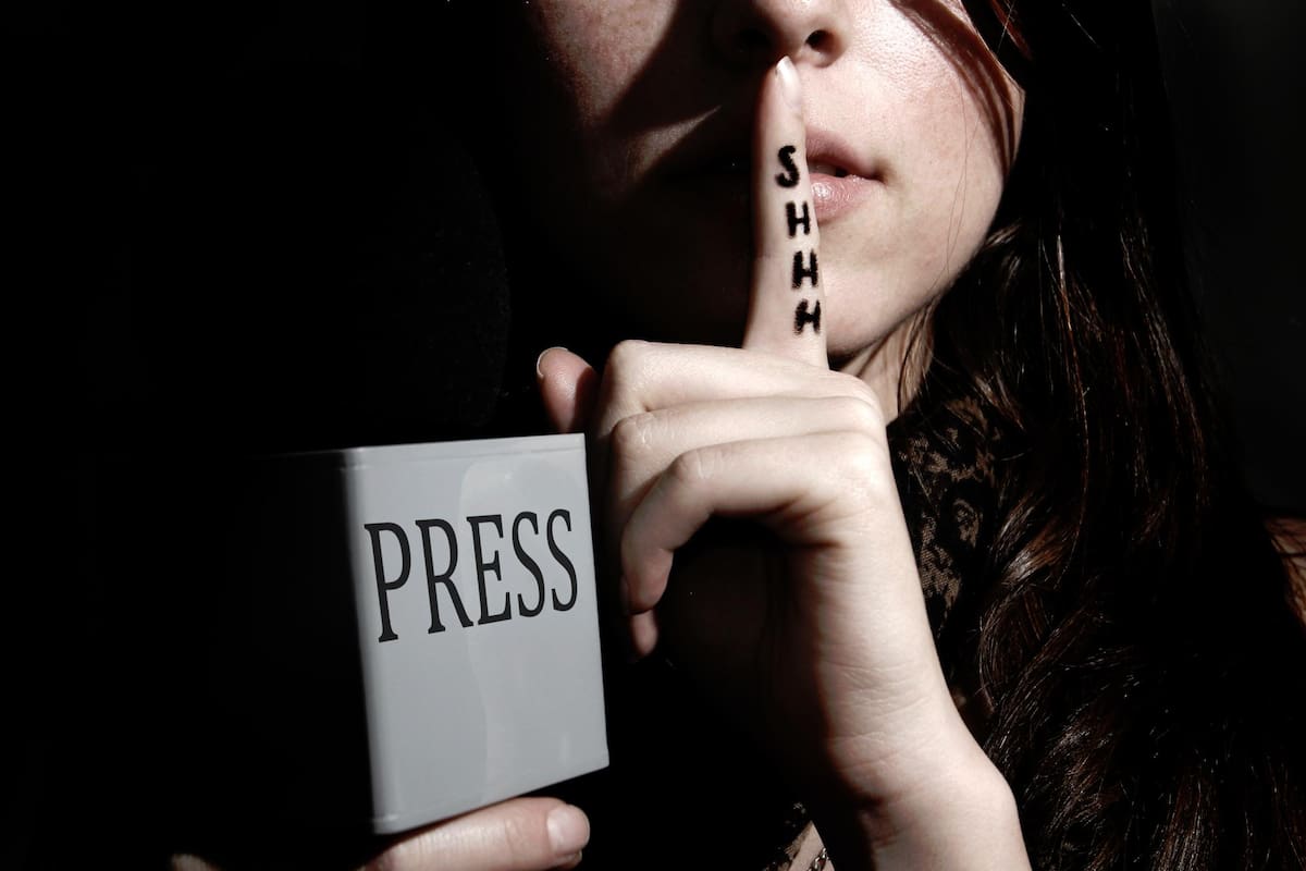 El trauma sufrido por las periodistas alrededor del mundo, en el marco del Día Internacional de la Mujer, conduce al silencio y reduce el pluralismo de la información. (Foto: Europa Press-Colprensa / VANGUARDIA)