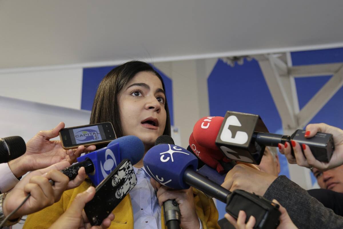 Evitar aglomeraciones, utilizar tapabocas, lavarse las manos constantemente y mantener distancias de mínimo dos metros con las demás personas son básicos para evitar elcontagio. Colprensa / VANGUARDIA