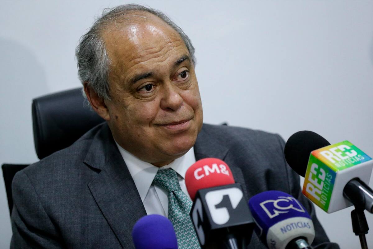 Rueda de prensa de la director de la Agencia Nacional de Defensa Jurídica del Estado, Camilo Gómez Alzate. (Foto: Colprensa / VANGUARDIA)