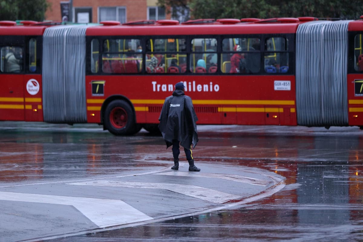 Ladrón muere durante atraco en un bus de Transmilenio en Bogotá Camila Díaz / Camila Díaz