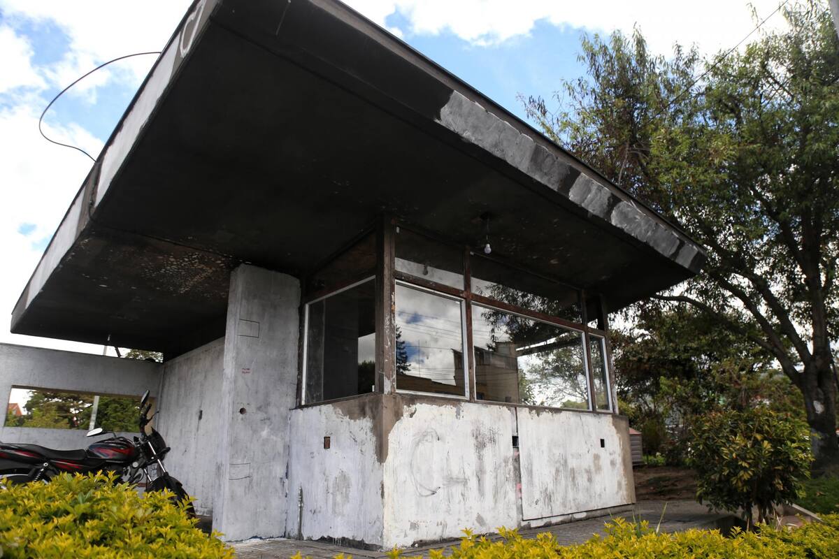 Capturan a cuatro personas que pretendían incendiar CAI con policías dentro Foto: Colprensa