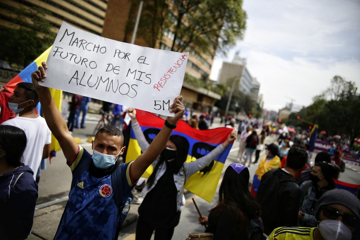 Paro Nacional en contra del Gobierno Nacional Lugar, La filarmónica realizó una obra como apoyo a la no violencia.