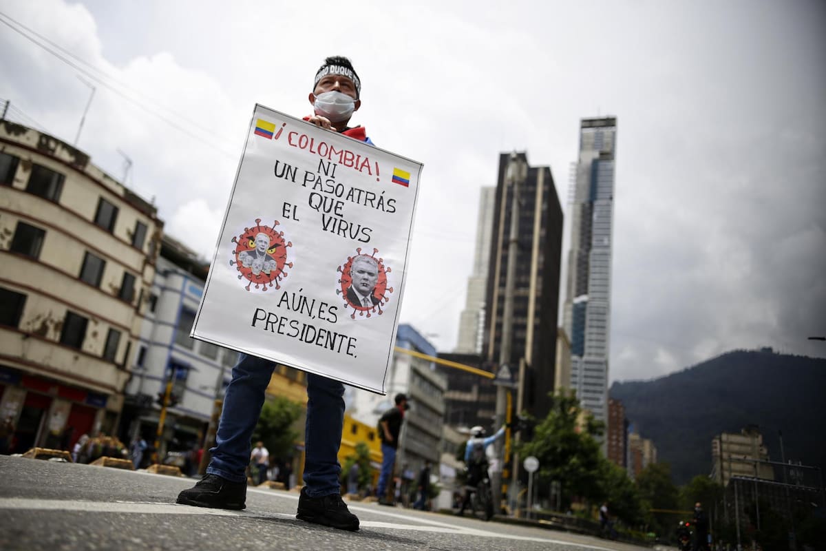 Paro Nacional en contra del Gobierno Nacional Lugar, La filarmónica realizó una obra como apoyo a la no violencia.